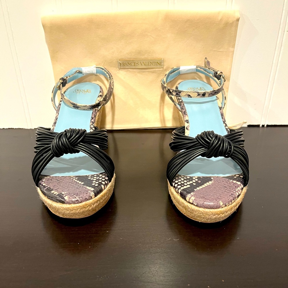 Gorgeous brand new wedge sandals